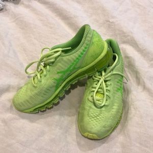 ASICS gel quantum 360- Only worn a couple times